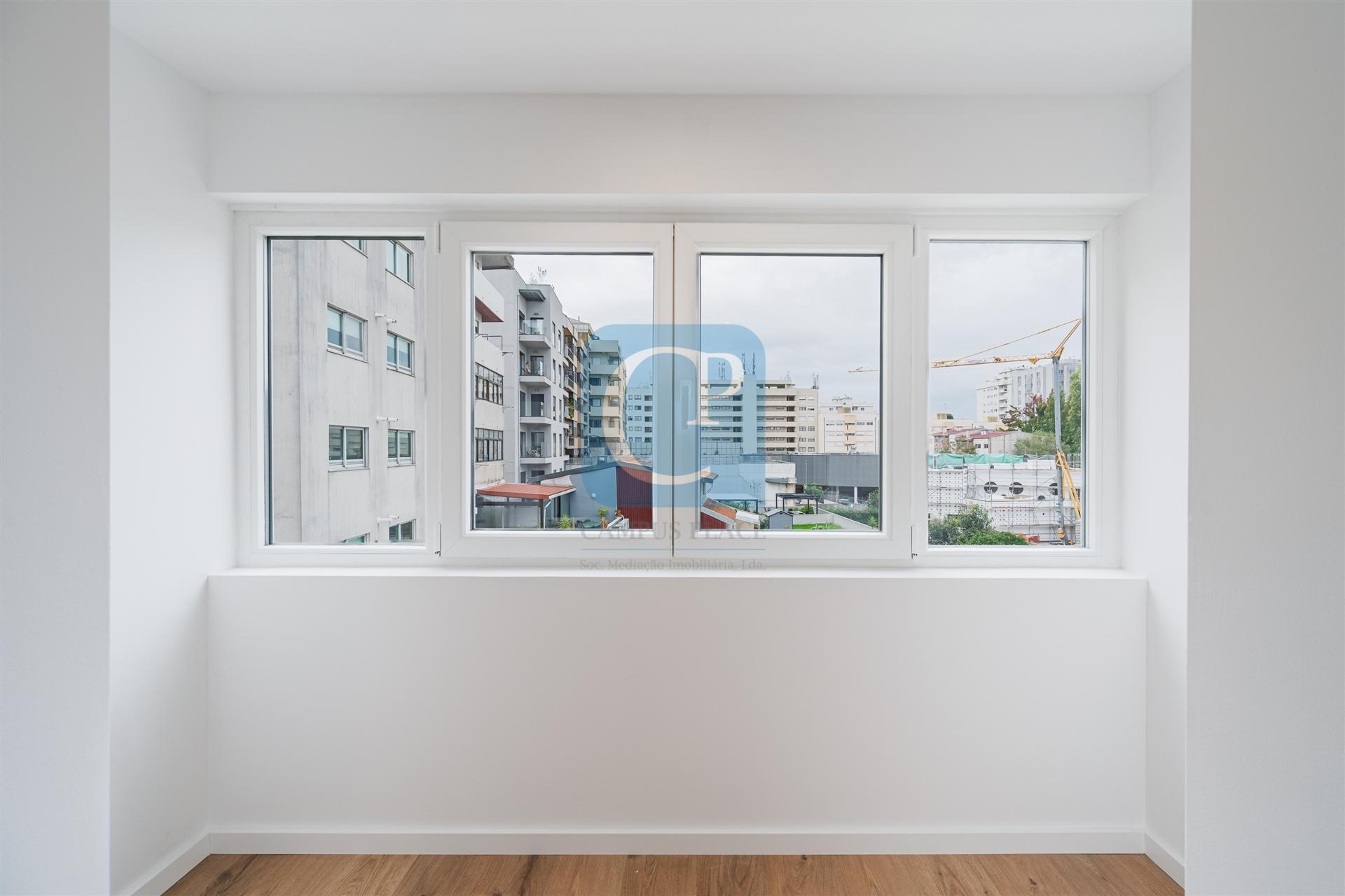 Apartamento T2 remodelado no Carvalhido, Porto