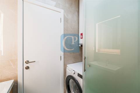 Apartamento T2 remodelado no Carvalhido, Porto