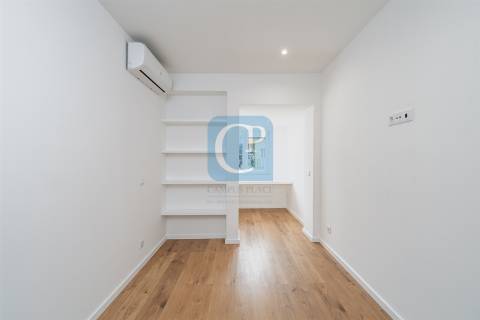 Apartamento T2 remodelado no Carvalhido, Porto