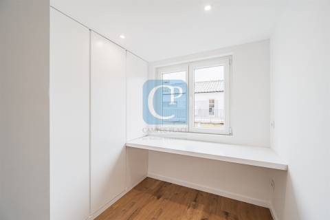 Apartamento T2 remodelado no Carvalhido, Porto