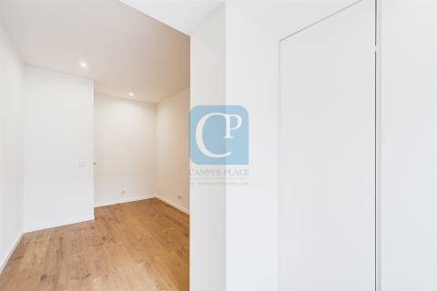 Apartamento T2 remodelado no Carvalhido, Porto