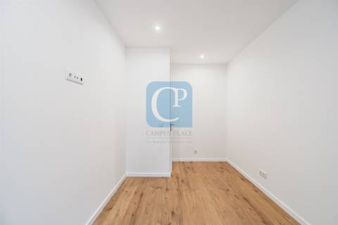 Apartamento T2 remodelado no Carvalhido, Porto