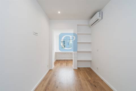 Apartamento T2 remodelado no Carvalhido, Porto