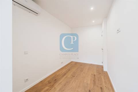 Apartamento T2 remodelado no Carvalhido, Porto