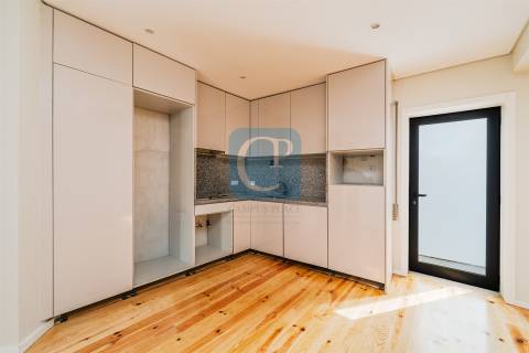 Apartamento T3 com terraço em Pedrouços, Maia