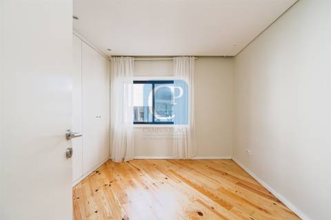 Apartamento T3 com terraço em Pedrouços, Maia