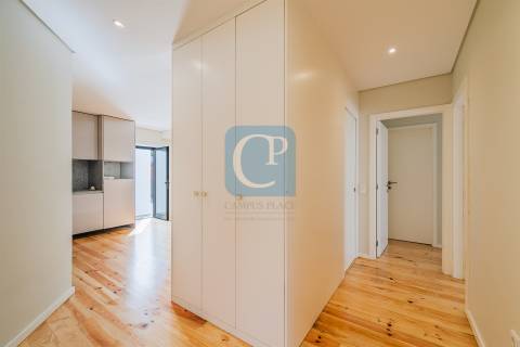 Apartamento T3 com terraço em Pedrouços, Maia