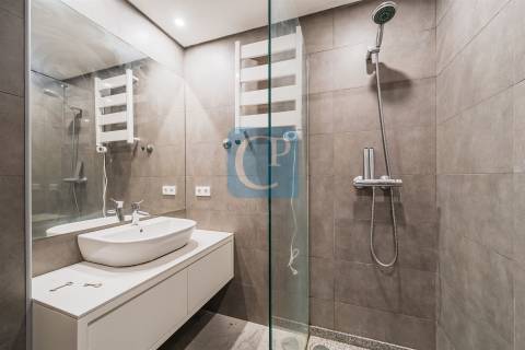 Apartamento T3 com terraço em Pedrouços, Maia