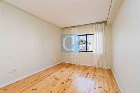 Apartamento T3 com terraço em Pedrouços, Maia