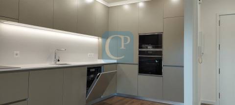 Apartamento T2 com varanda em Espinho, Aveiro