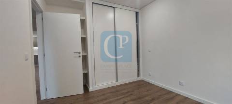 Apartamento T2 com varanda em Espinho, Aveiro