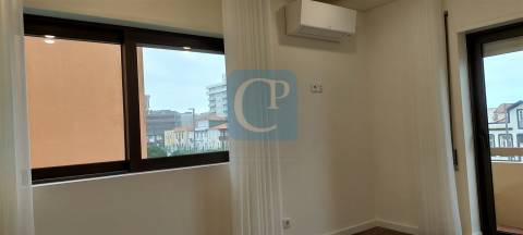Apartamento T2 com varanda em Espinho, Aveiro