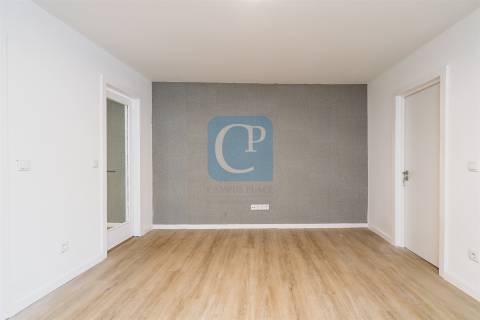 Moradia independente com quatro frações em Guifões, Matosinhos