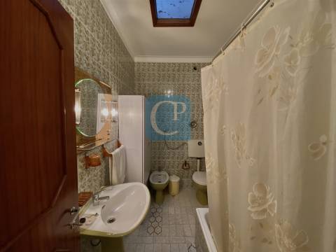 Moradia com dois apartamentos independentes em Vila Nova de Gaia