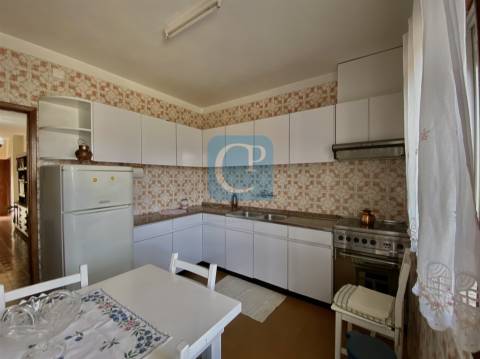 Moradia com dois apartamentos independentes em Vila Nova de Gaia