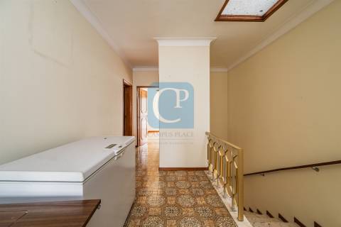 Moradia com dois apartamentos independentes em Vila Nova de Gaia