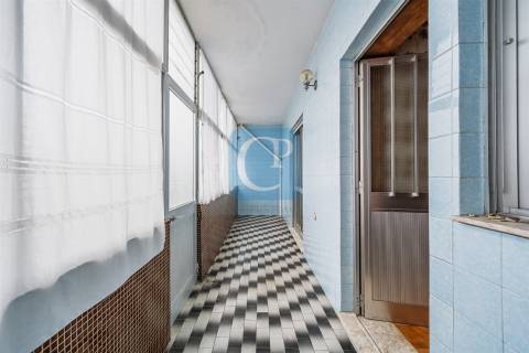 Moradia com dois apartamentos independentes em Vila Nova de Gaia