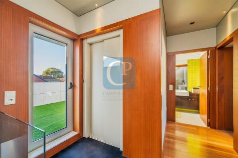 Moradia T4 em condomínio de luxo com piscina, Leça da Palmeira