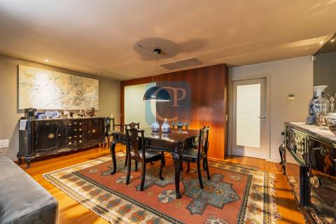 Moradia T4 em condomínio de luxo com piscina, Leça da Palmeira