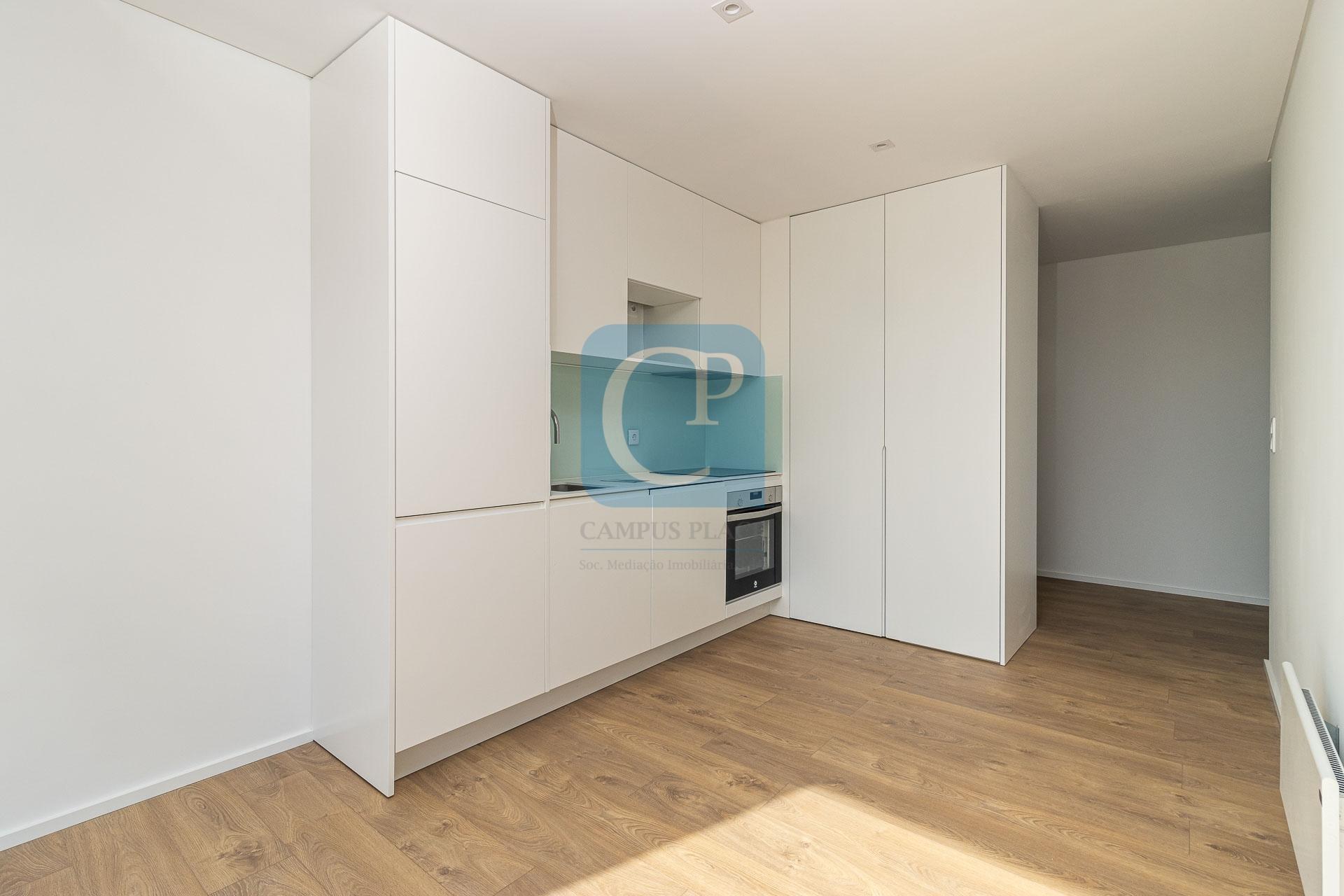 Apartamento T0Kit Parque dos Sobreiros, Paranhos, Porto