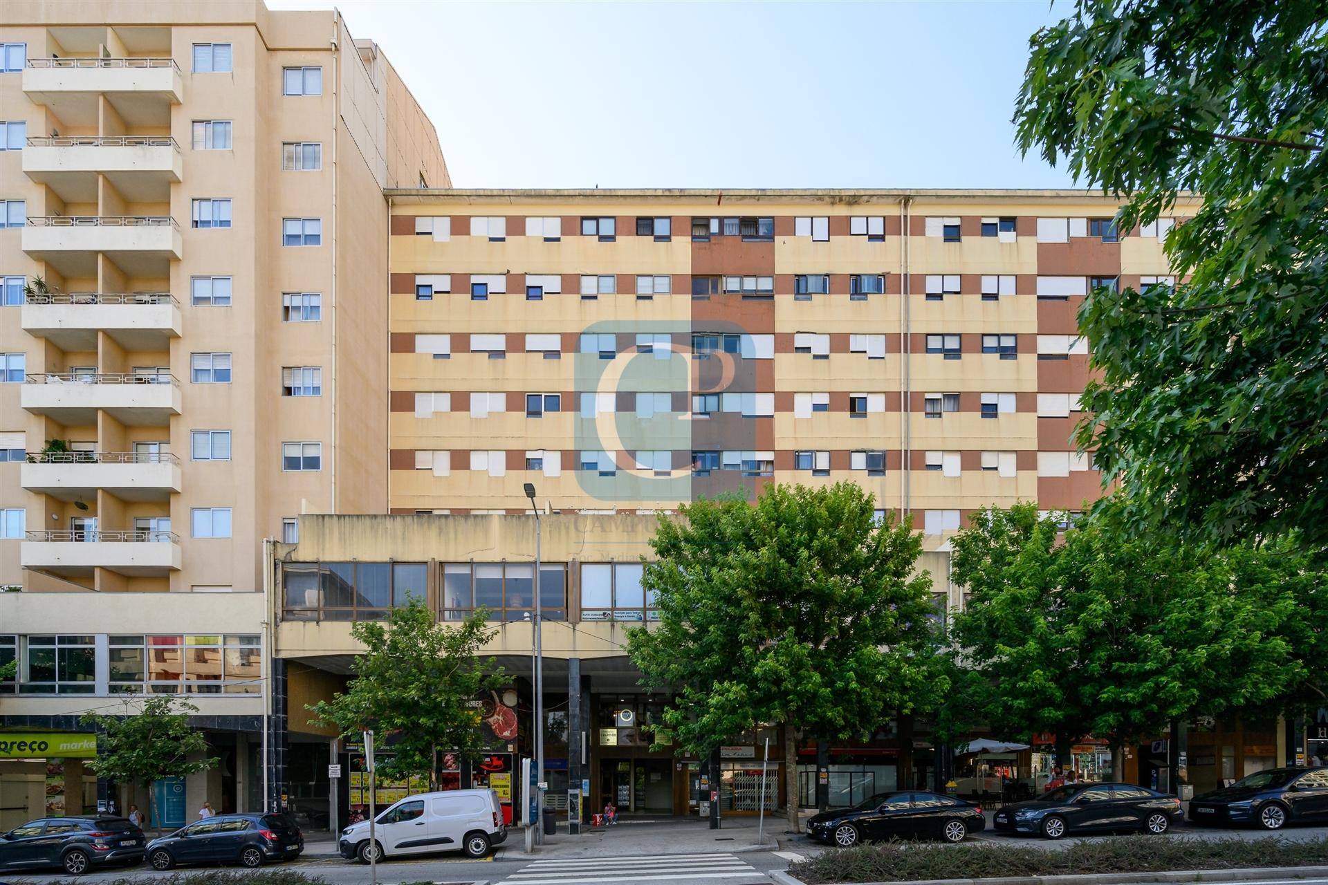 Apartamento T2+1 com vista mar no centro de Matosinhos