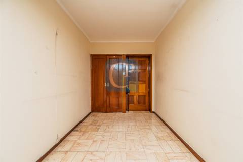 Apartamento T2+1 com vista mar no centro de Matosinhos