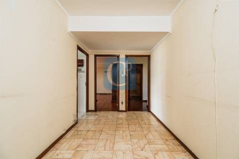 Apartamento T2+1 com vista mar no centro de Matosinhos