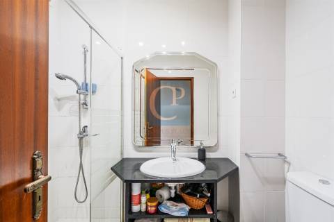 Apartamento T2+1 com vista mar no centro de Matosinhos