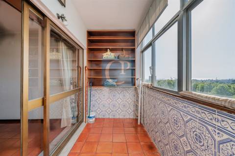 Apartamento T2+1 com vista mar no centro de Matosinhos