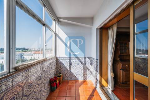 Apartamento T2+1 com vista mar no centro de Matosinhos