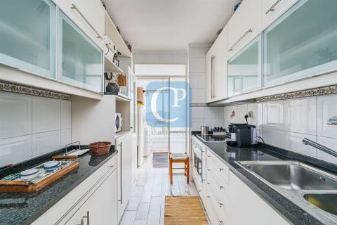 Apartamento T2+1 com vista mar no centro de Matosinhos