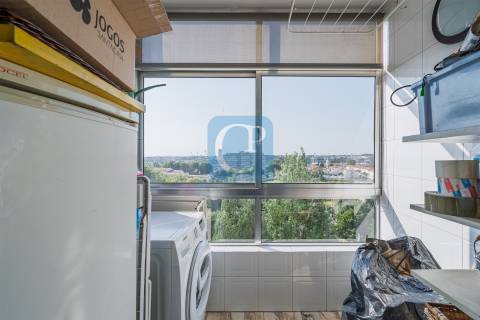 Apartamento T2+1 com vista mar no centro de Matosinhos