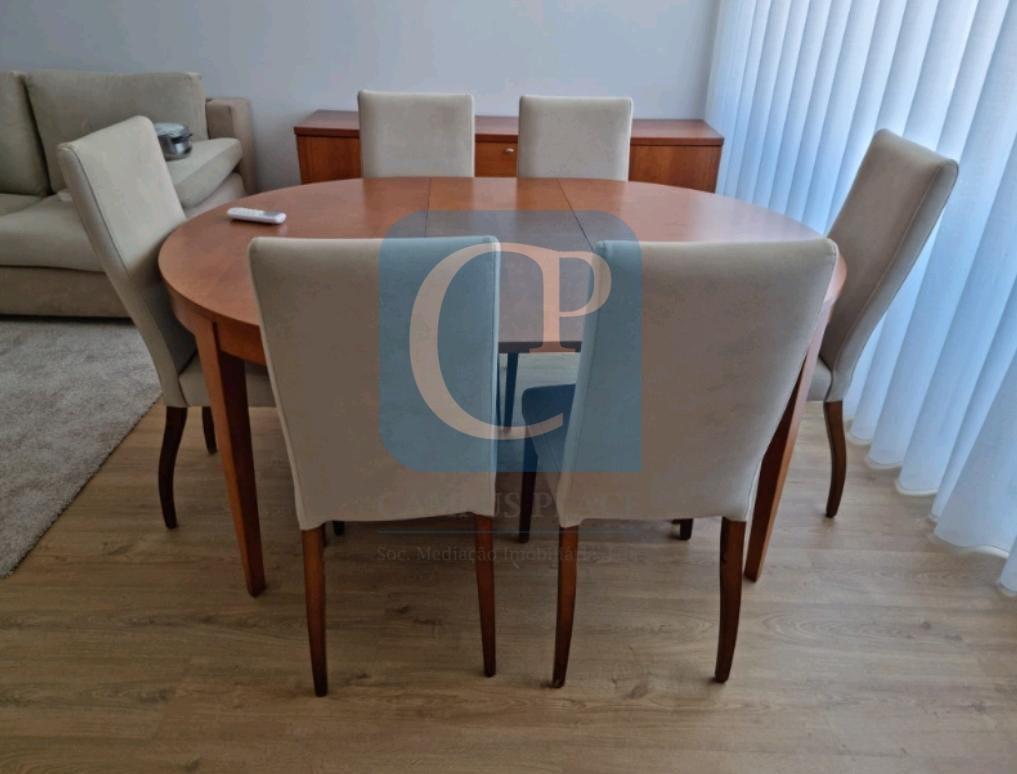 Apartamento T2 mobilado e equipado à Avenida da Boavista, Porto