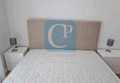 Apartamento T2 mobilado e equipado à Avenida da Boavista, Porto