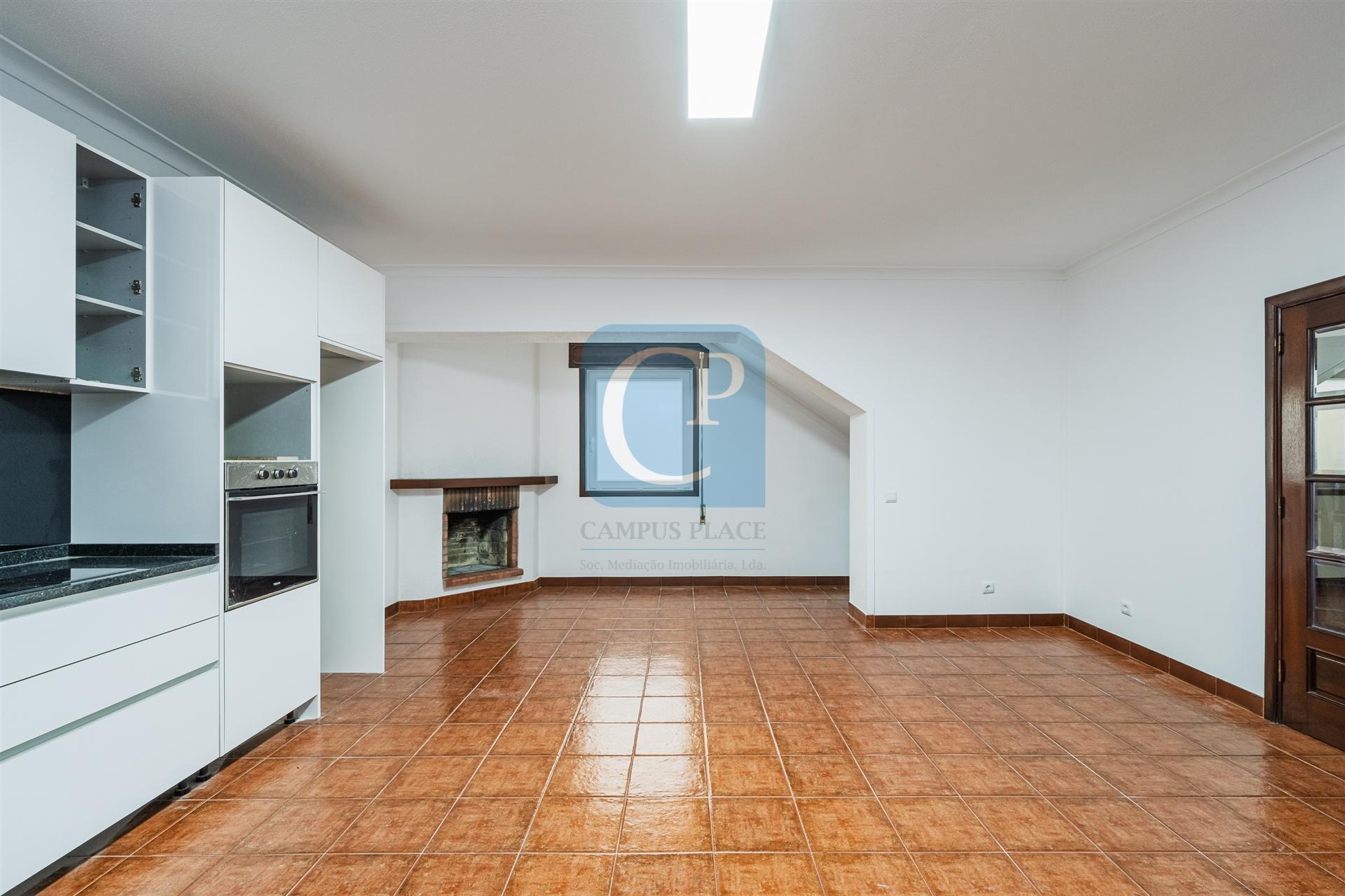 Apartamento T3 Duplex em Marco de Canaveses