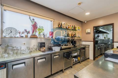 Restaurante mobilado e equipado em Guifões, Matosinhos