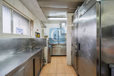 Restaurante mobilado e equipado em Guifões, Matosinhos