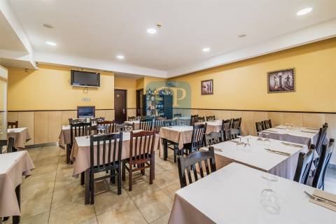 Restaurante mobilado e equipado em Guifões, Matosinhos
