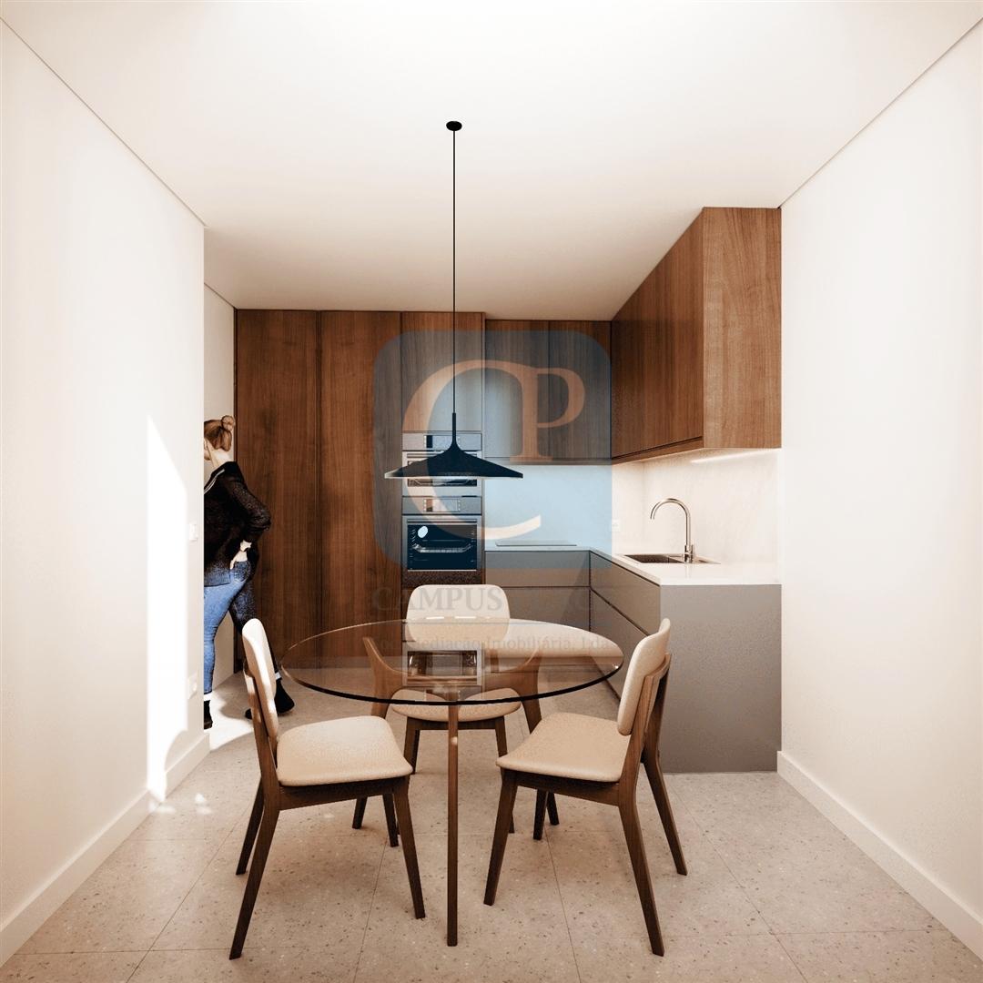 Moradia V3 com jardim em Cedofeita, Porto