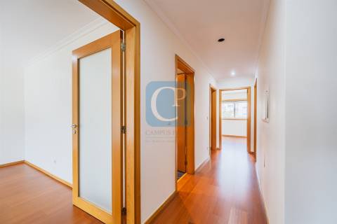 Apartamento T3 com lugar de garagem na Ponte da Pedra, Leça do Balio