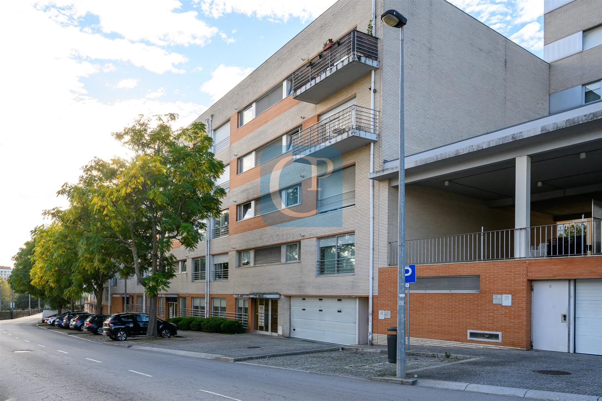 Apartamento T3 com lugar de garagem na Ponte da Pedra, Leça do Balio