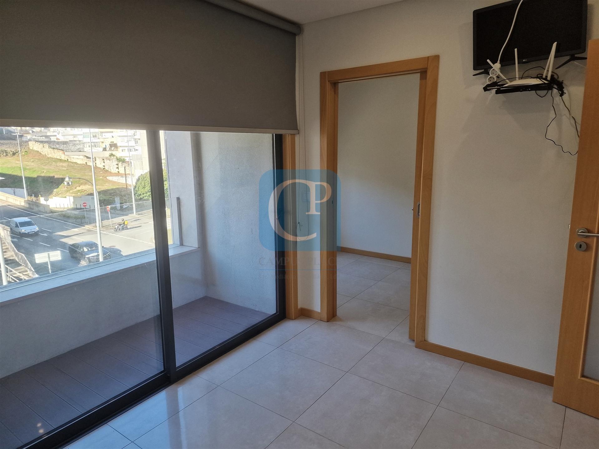 Apartamento T1 com varanda à praça das flores, Porto