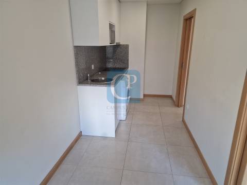 Apartamento T1 com varanda à praça das flores, Porto