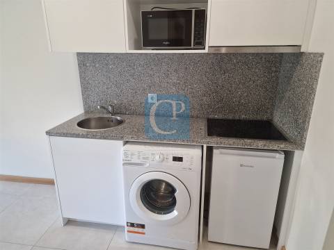 Apartamento T1 com varanda à praça das flores, Porto