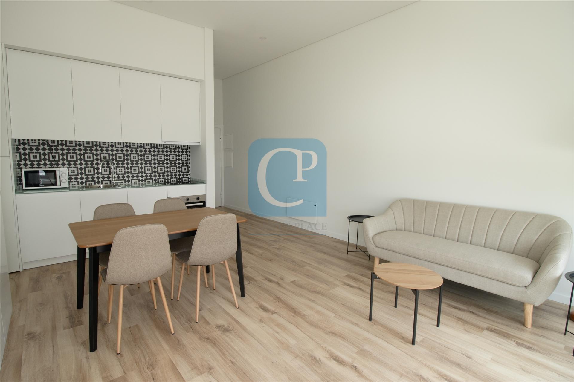 Apartamento T0 na Rua Costa Cabral, Paranhos, Porto