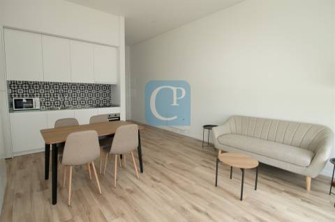 Apartamento T0 na Rua Costa Cabral, Paranhos, Porto