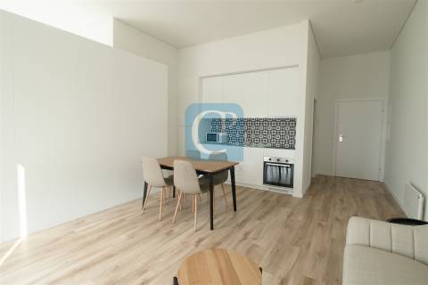 Apartamento T0 na Rua Costa Cabral, Paranhos, Porto