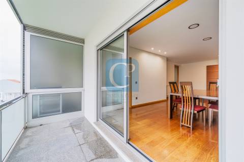 Apartamento T2+1 com varanda em Pedrouços, Maia