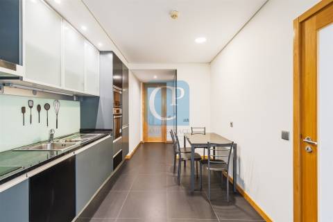 Apartamento T2+1 com varanda em Pedrouços, Maia