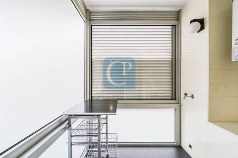 Apartamento T2+1 com varanda em Pedrouços, Maia